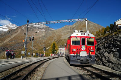 Der Bernina Express von vorne